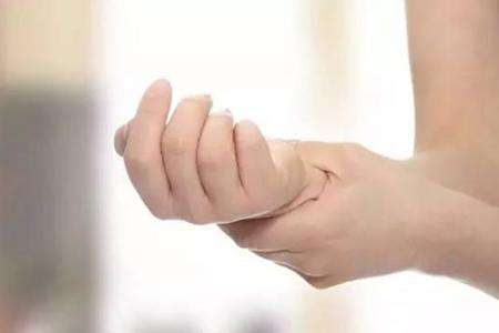 神经根颈椎病手指麻木活动受限,得了颈椎病右手无力干什么工作