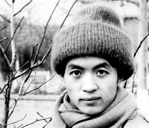 检察官读诗：罗曼特朗诵顾城《在淡淡的秋季》