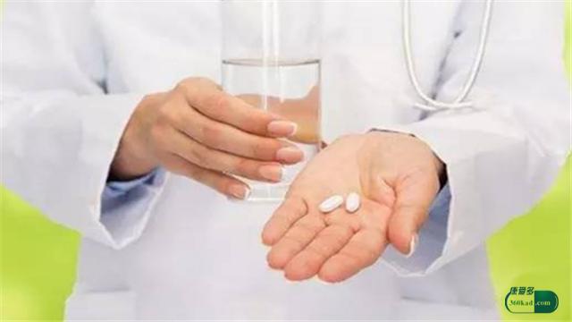 氨糖软骨素钙片老年人吃怎么样,风湿是吃钙片好还是氨糖软骨素好