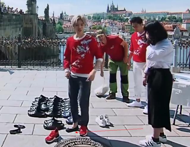 鹿晗热巴互相公主抱视频,热巴与鹿晗温馨逗小孩