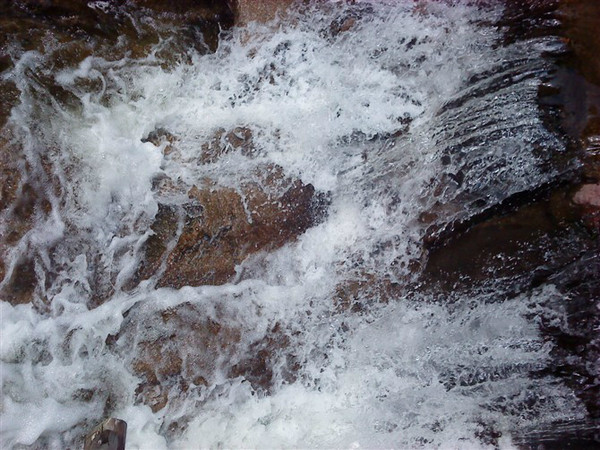 鲁山画眉谷附近哪里有好玩的地方,鲁山画眉谷景区免费的景点