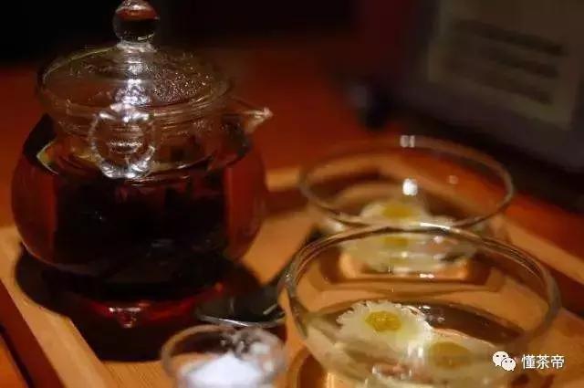 喝普洱茶怎么会喝得心发慌,喝普洱茶胃火重怎么回事