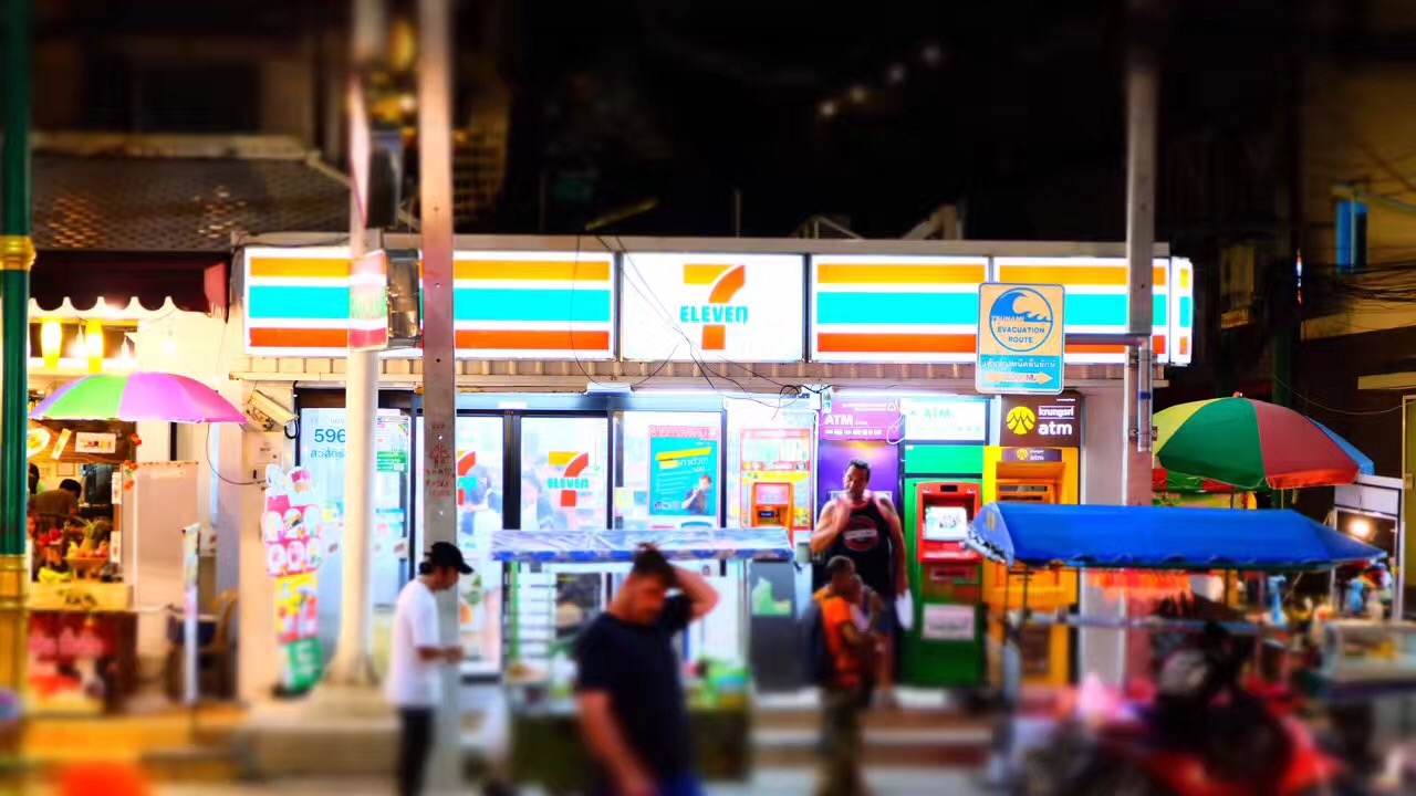 如何花5000元在普吉岛像王思聪一样的装X？