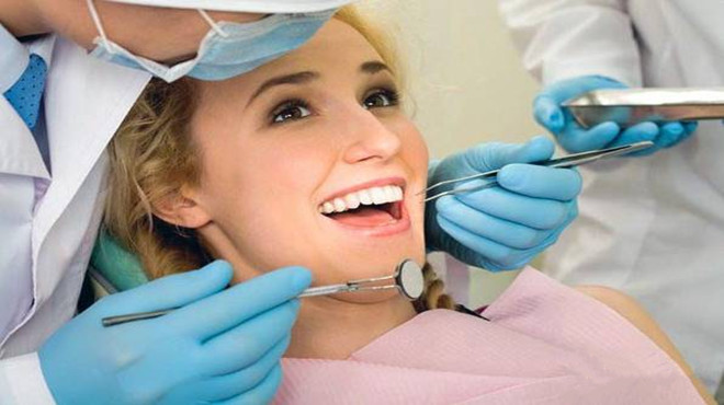 牙齿缝隙大怎么办最有效的办法,牙齿缝隙越来越大怎么补救