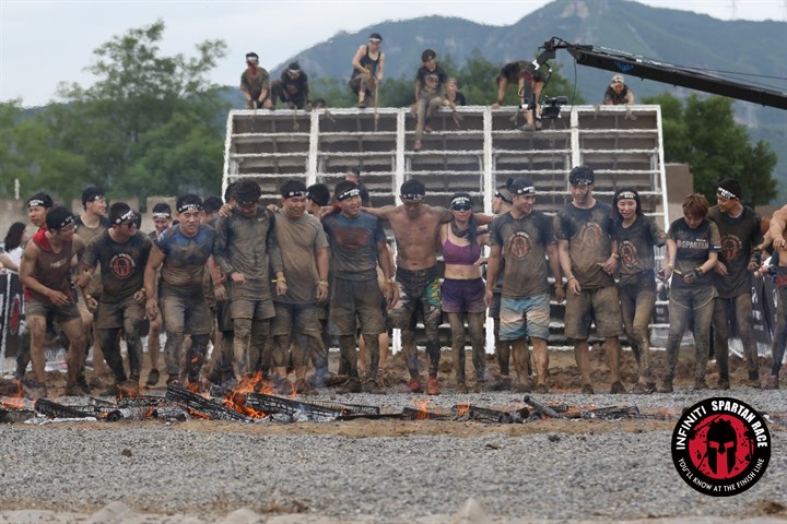 翻滚吧，青春—斯巴达痴肉记RollRollRoll