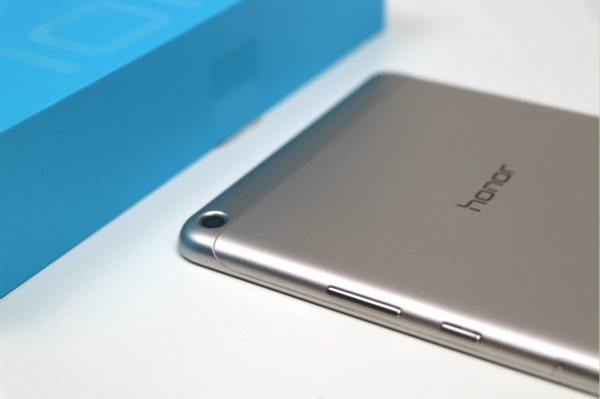 荣耀畅玩平板2好吗,荣耀畅玩平板2是全贴合吗