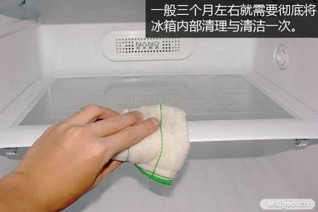 冰箱断电一个月恶臭如何除臭,打开冰箱有异味最快的清除方法是