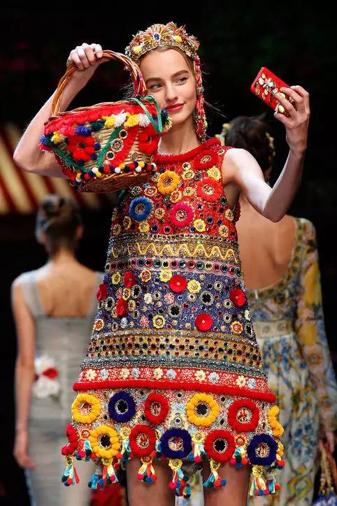 苹果呸来了|我把手机弄那么好看，就是为了这装逼一刻