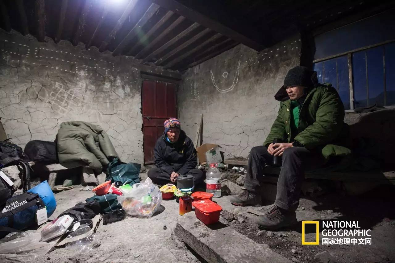 一次惊险的冒险之旅南极冰川,神奇的南极冰川探险之旅感受