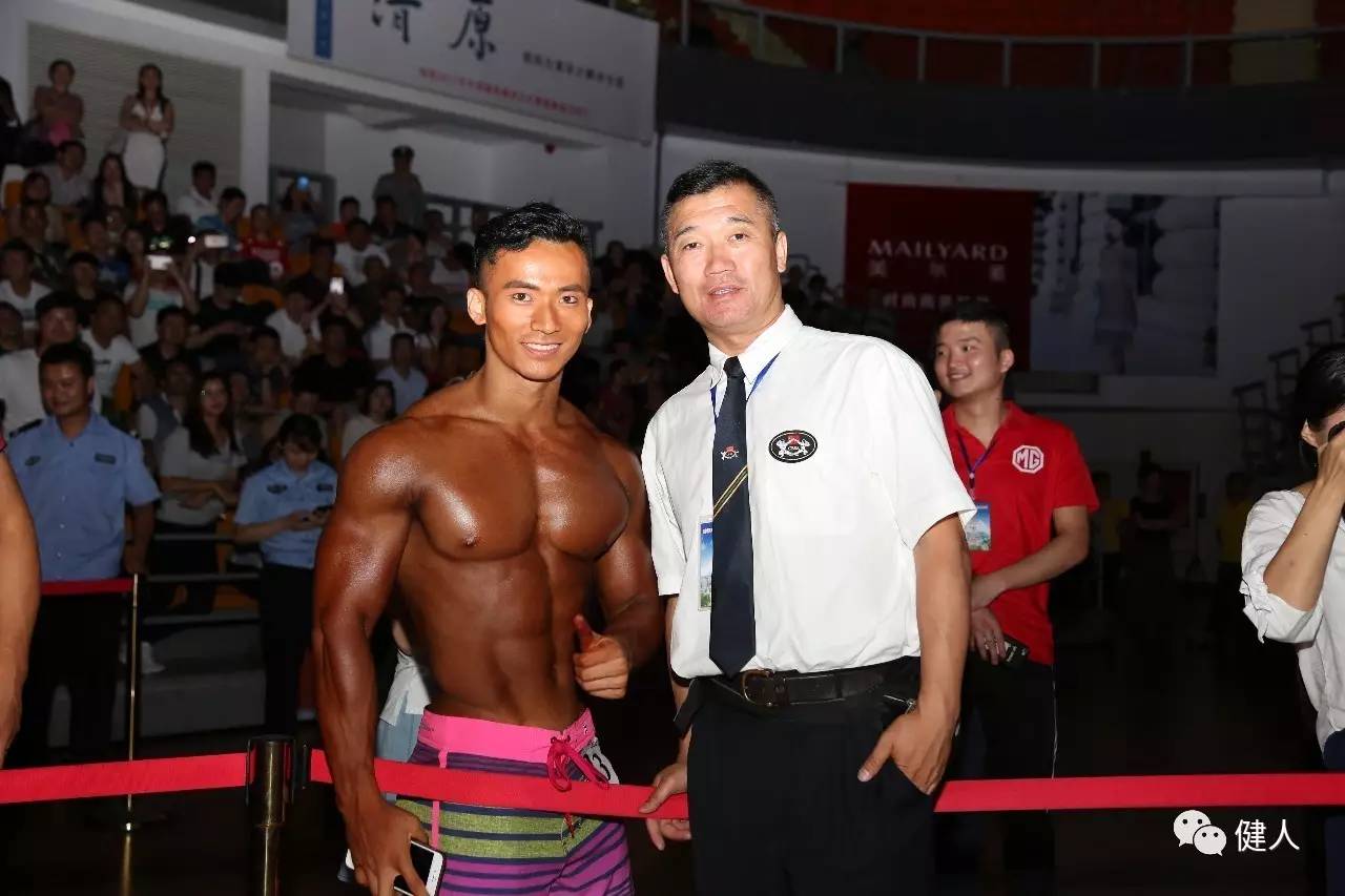 黄石圆满颁奖,黄石锦标赛颁奖