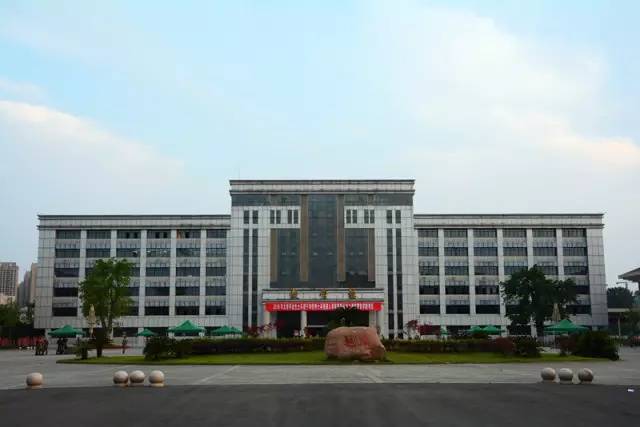 小编带你畅游军校｜第五站：*警武**警官学院（和我一起“士兵突击”吧）