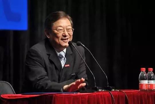 上影节连年有人开炮:最耿直的炮手竟不是冯小刚?!