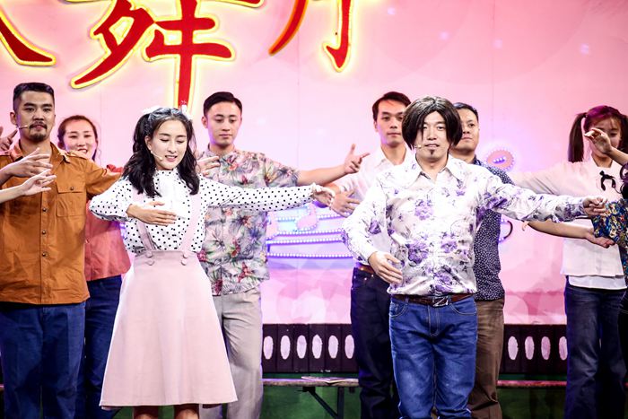 《喜剧总动员》蝉联收视霸主郭德纲黄健翔舌战斗法