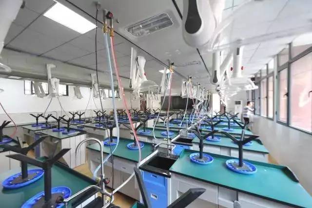 宜昌一中实景,航拍宜昌一中新校区