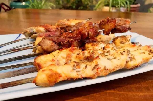 凉皮凉面什么地方的好吃,凉皮凉面哪里最好吃