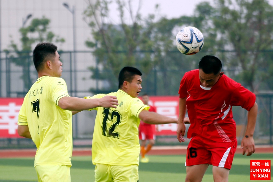 军营里的足球比赛,你从未见过的足球赛完整版