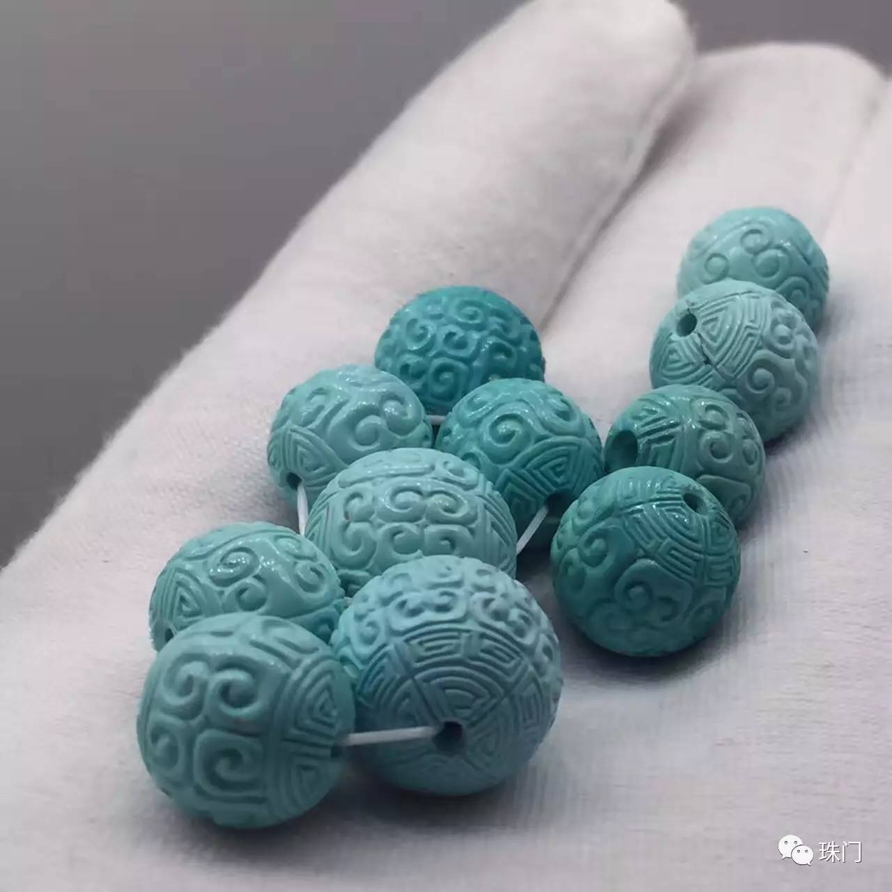 新买的绿松石没有光泽,刚买回来的绿松石要泡油吗