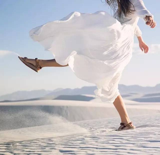 拥有一双拖鞋很重要,给自己做了一双独一无二的拖鞋