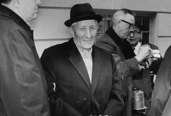 美国“暗影”：情人节*杀屠**、方块A死亡预告、《教父》背后的“教父”