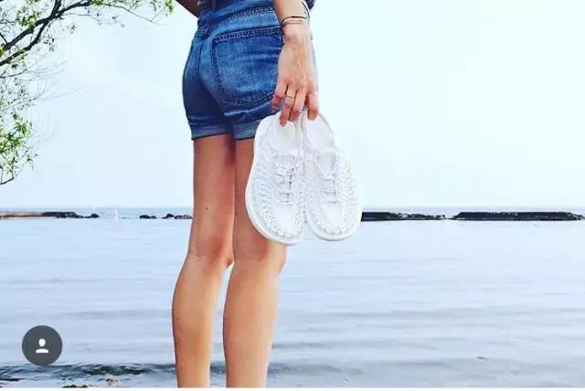 拥有一双拖鞋很重要,给自己做了一双独一无二的拖鞋