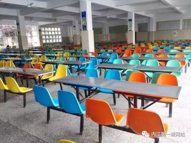 想穿校服,内江六中校服