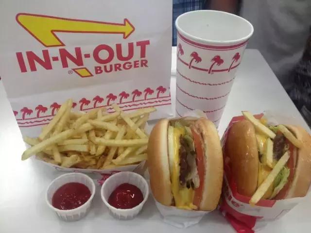 这家奇葩店，70年来只卖3种汉堡，成为加州必去餐厅