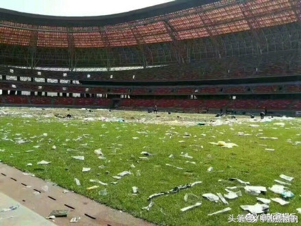 张学友太原演唱会完整视频2006,张学友演唱会中断表演