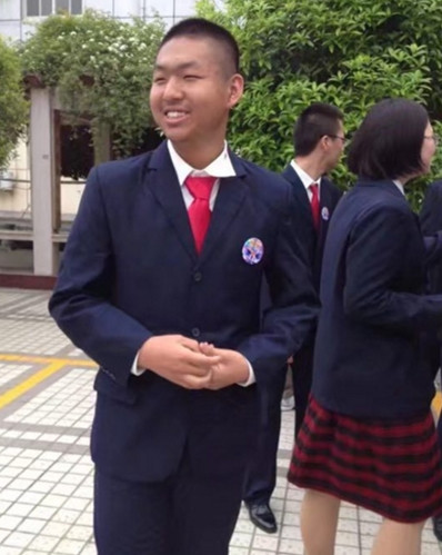 高颜值高考状元震撼视频,高考历史上裸分最高的十位状元