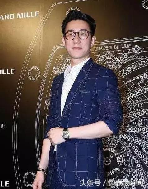 明星也进军手表业？成龙父子投资了这个瑞士钟表品牌