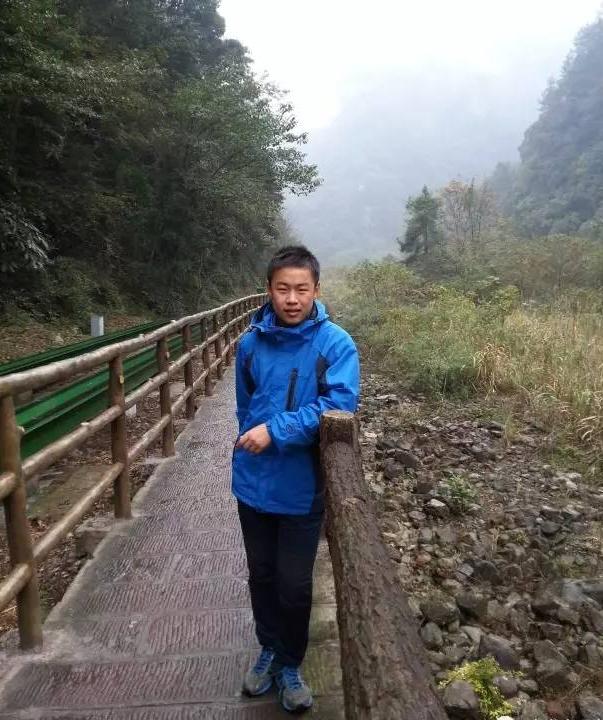 高颜值高考状元震撼视频,高考历史上裸分最高的十位状元