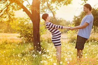 怀孕28周肚子有点姨妈疼,怀孕一般在几周会出现腰痛