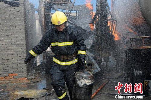 燃气着火了一会儿又灭掉怎么回事,燃气泄漏着火后该如何处理