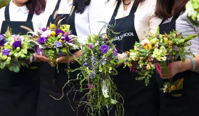 开个小型花店成本大概多少钱,开一家花店需要投资多少钱呢