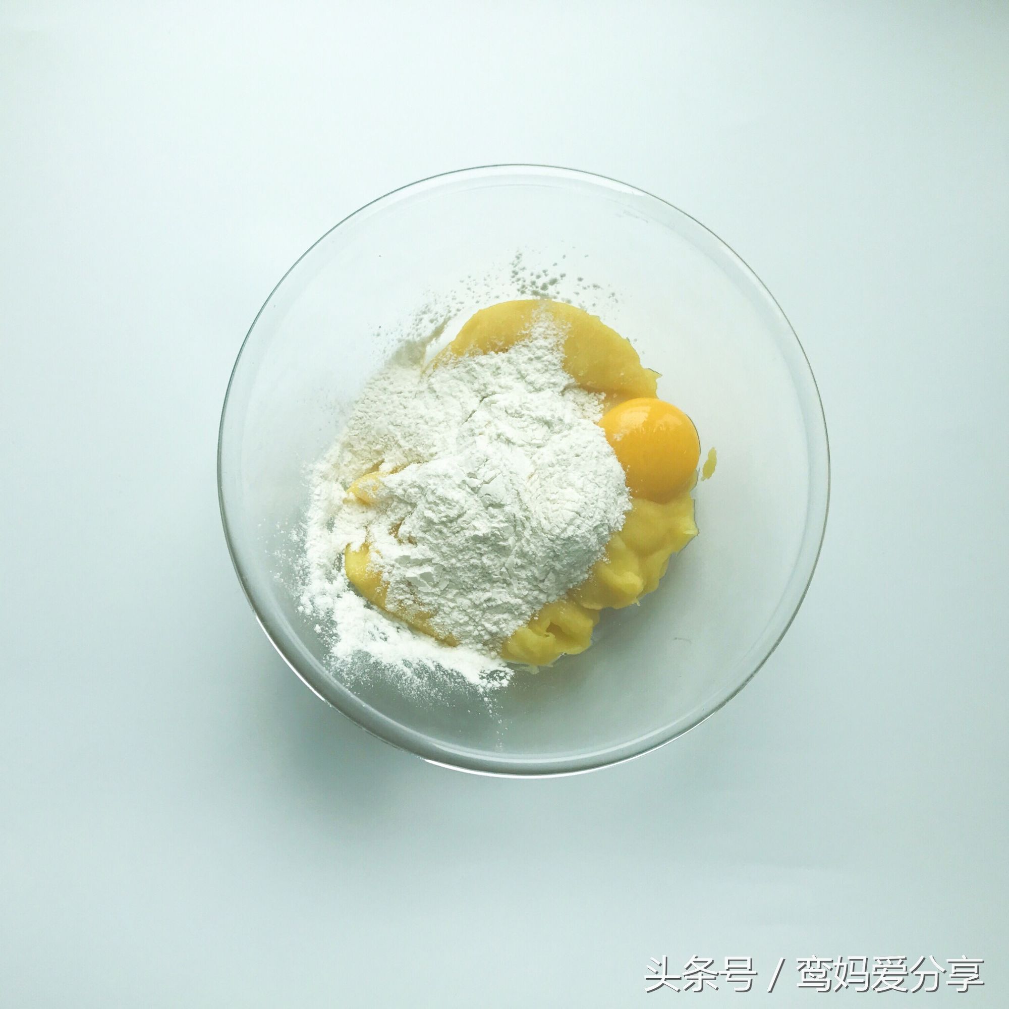 宝宝辅食土豆蔬菜饼防便秘,宝宝通便辅食玉米鸡蛋饼