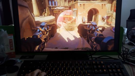 雷蛇黑寡妇蜘蛛v2幻彩版键盘测评,雷蛇黑寡妇幻彩版v2怎么连接雷云