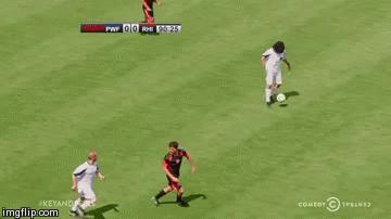 假摔,他们是认真的!下面请欣赏绿茵影帝们的精彩个人秀!