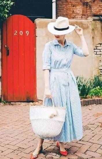 最近整个时尚圈都中了这个包包的毒!