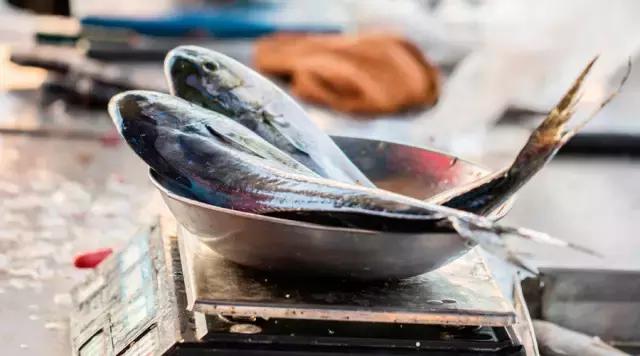 买鱼时学会这2个挑选技巧,买条鱼怎么吃最好