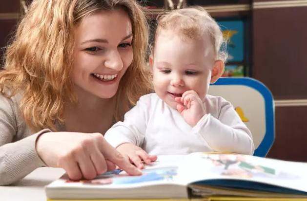 宝宝喜欢偷摸怎么办,宝宝爱摸脏的需要制止吗