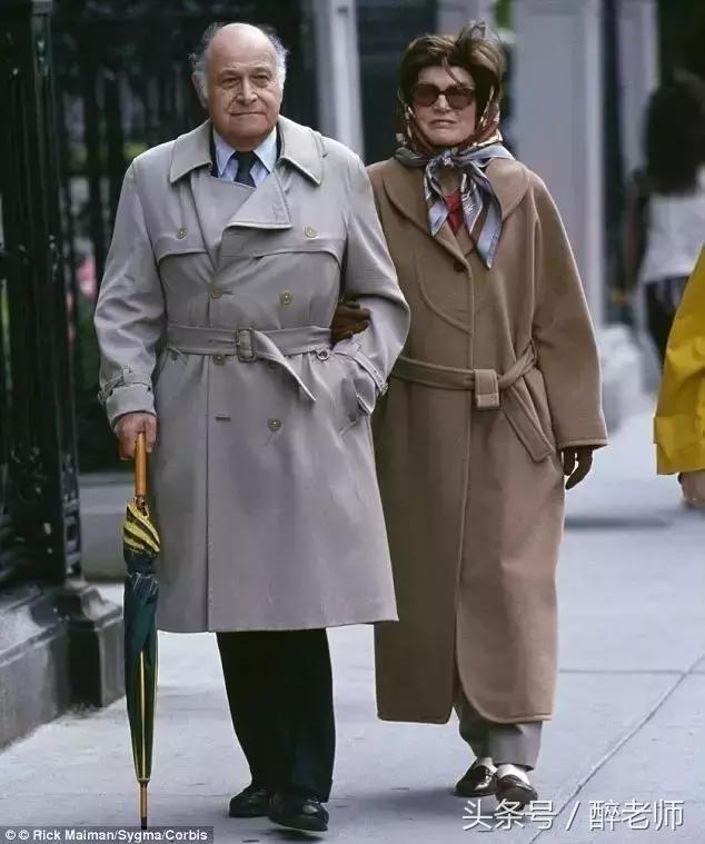 杰奎琳穿着带血的衣服,杰奎琳的眼泪音频