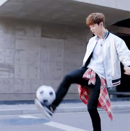 鹿晗喜欢的足球明星,鹿晗篮球球技