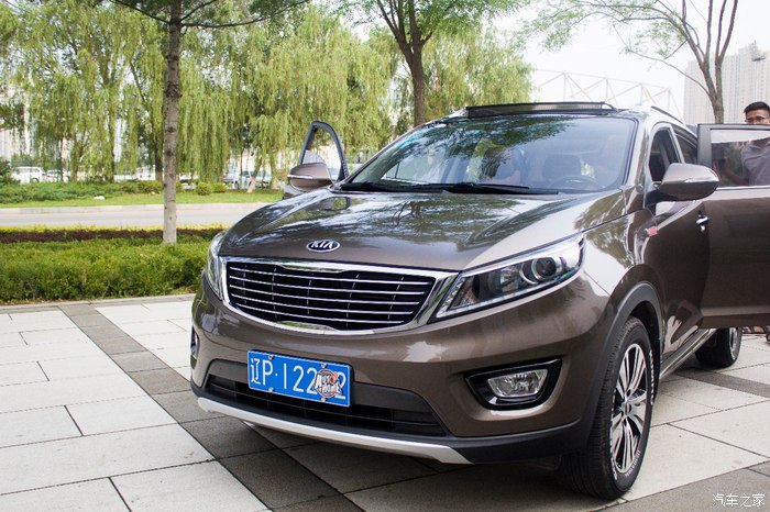 对标本田CR-V颜控选择更实惠的起亚智跑