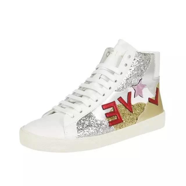 杨幂一口气买了十双的鞋,杨幂穿的薄荷绿运动鞋