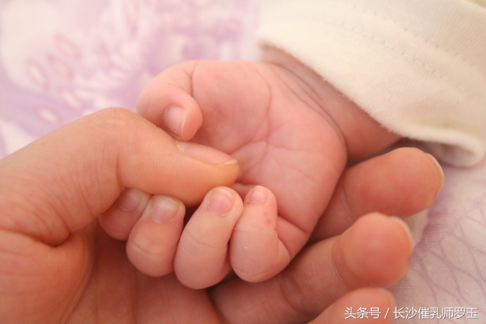 坐月子要注意什么事项视频,坐月子注意事项和骨盆修复