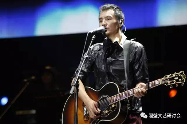 朴树再上《跨界歌王》尬聊上热搜，暌违歌坛十年，江湖上为何总是流传他的传说？