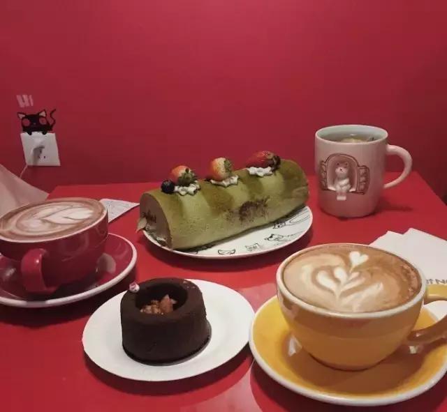 萌出血!九江这几家的撸猫店喊你来撸猫啦!美食与猫兼得!