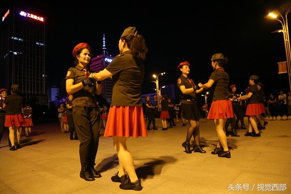 甘肃广场舞大妈,广场舞大妈平凉
