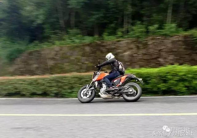 15款ktm690试驾,试驾KTM690Duke