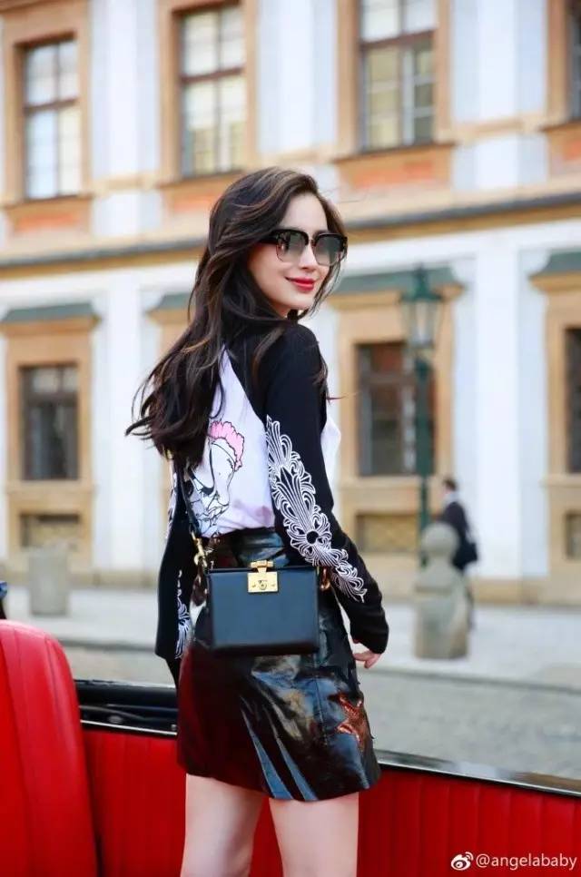 章子怡巴黎时装周白色休闲,章子怡米兰时装周白色裤裙