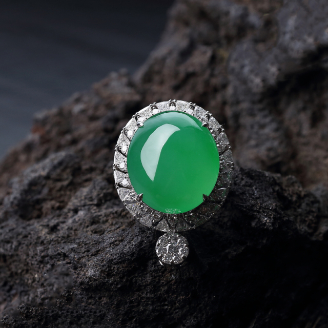 肉眼看透明的玉石是假的吗,有没有专门鉴别玉石价值